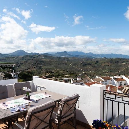 Olive Tree Bed And Breakfast โอลเวรา ภายนอก รูปภาพ